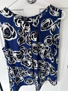 Jones New York Royal blue, white and black Abstract Floral Shell